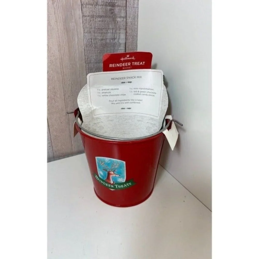 Hallmark Reindeer Treats‎ Red Bucket Bowl